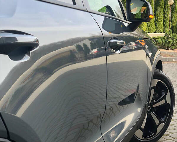 Серый Вольво XC40, объемом двигателя 2 л и пробегом 34 тыс. км за 29900 $, фото 10 на Automoto.ua