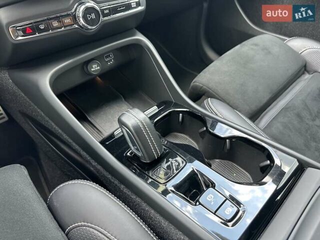 Серый Вольво XC40, объемом двигателя 1.97 л и пробегом 60 тыс. км за 38000 $, фото 20 на Automoto.ua