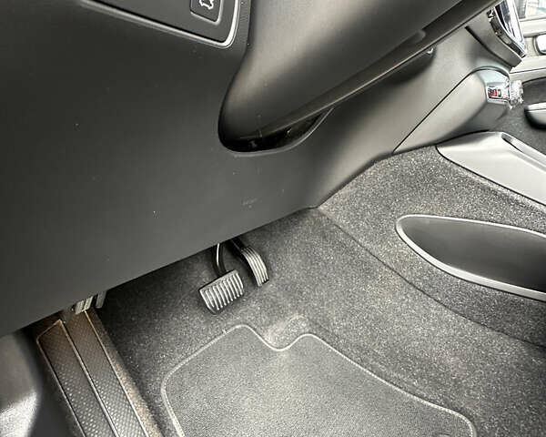 Серый Вольво XC40, объемом двигателя 1.97 л и пробегом 132 тыс. км за 30000 $, фото 38 на Automoto.ua