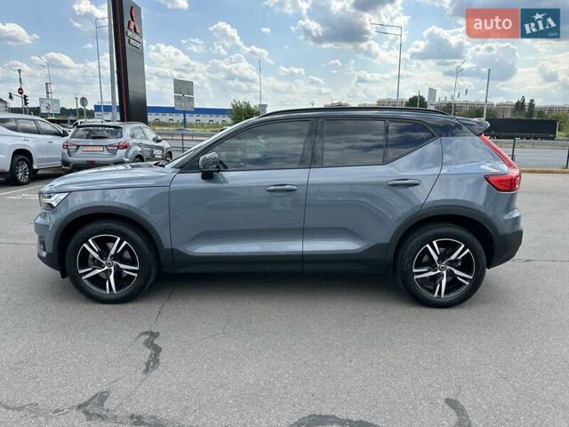 Серый Вольво XC40, объемом двигателя 1.97 л и пробегом 60 тыс. км за 38000 $, фото 4 на Automoto.ua