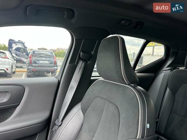 Серый Вольво XC40, объемом двигателя 1.97 л и пробегом 60 тыс. км за 38000 $, фото 27 на Automoto.ua
