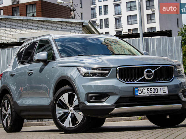 Серый Вольво XC40, объемом двигателя 1.97 л и пробегом 59 тыс. км за 27700 $, фото 1 на Automoto.ua