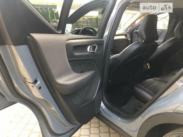 Серый Вольво XC40, объемом двигателя 2 л и пробегом 34 тыс. км за 29900 $, фото 74 на Automoto.ua