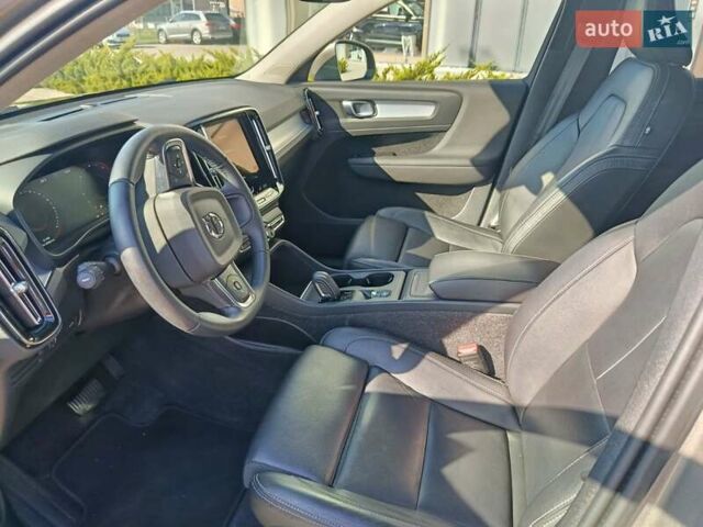 Серый Вольво XC40, объемом двигателя 1.97 л и пробегом 61 тыс. км за 35700 $, фото 14 на Automoto.ua