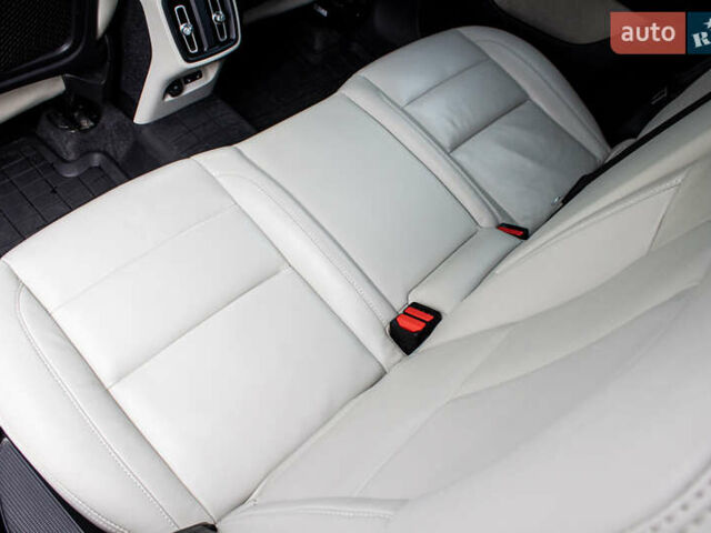 Серый Вольво XC40, объемом двигателя 1.97 л и пробегом 59 тыс. км за 27700 $, фото 73 на Automoto.ua