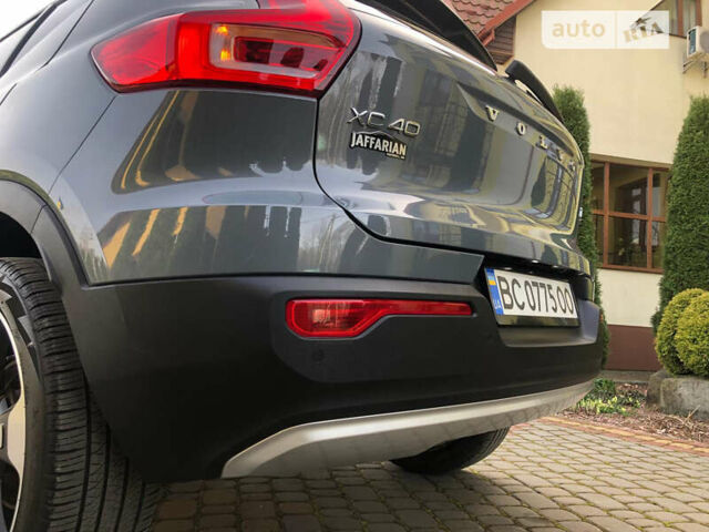 Серый Вольво XC40, объемом двигателя 2 л и пробегом 34 тыс. км за 29900 $, фото 38 на Automoto.ua