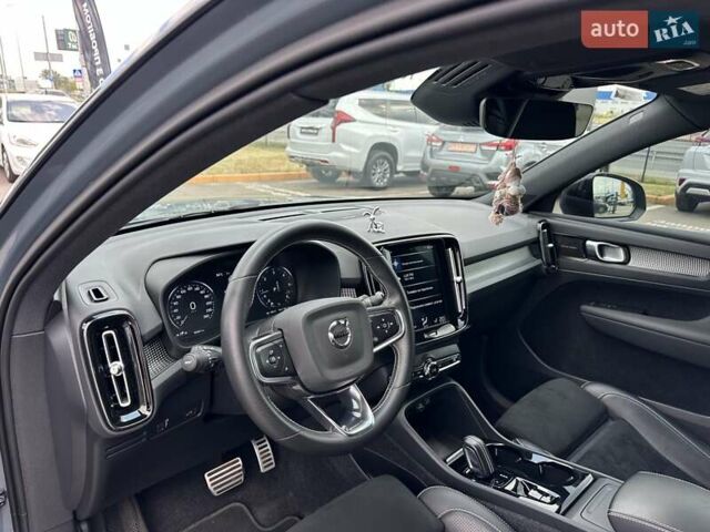 Серый Вольво XC40, объемом двигателя 1.97 л и пробегом 60 тыс. км за 38000 $, фото 15 на Automoto.ua