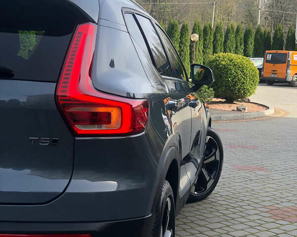 Серый Вольво XC40, объемом двигателя 2 л и пробегом 34 тыс. км за 32900 $, фото 34 на Automoto.ua