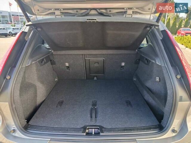 Серый Вольво XC40, объемом двигателя 1.97 л и пробегом 61 тыс. км за 35700 $, фото 22 на Automoto.ua