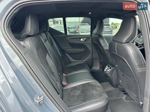 Серый Вольво XC40, объемом двигателя 1.97 л и пробегом 60 тыс. км за 38000 $, фото 32 на Automoto.ua