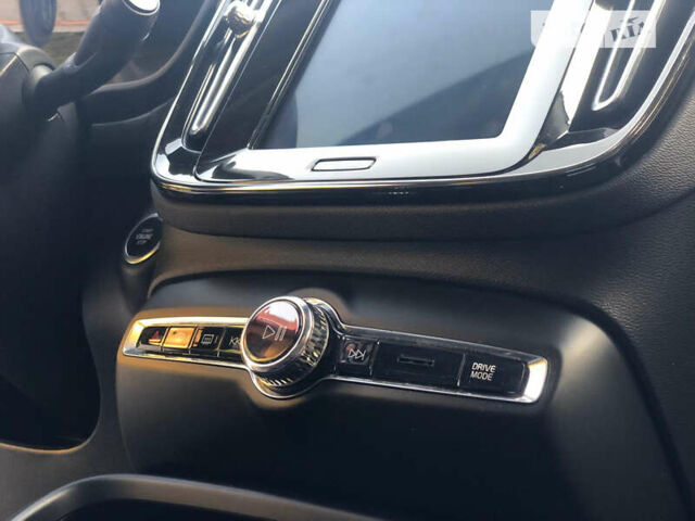 Серый Вольво XC40, объемом двигателя 2 л и пробегом 34 тыс. км за 29900 $, фото 67 на Automoto.ua