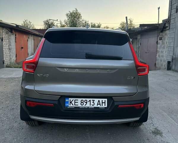 Серый Вольво XC40, объемом двигателя 1.97 л и пробегом 133 тыс. км за 28700 $, фото 20 на Automoto.ua