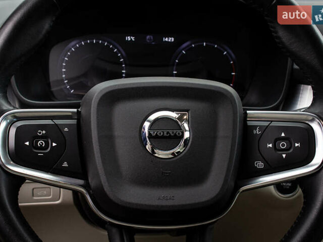 Серый Вольво XC40, объемом двигателя 1.97 л и пробегом 59 тыс. км за 27700 $, фото 47 на Automoto.ua