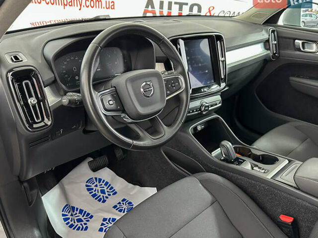 Серый Вольво XC40, объемом двигателя 1.97 л и пробегом 194 тыс. км за 24850 $, фото 6 на Automoto.ua