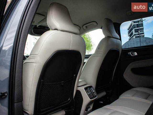 Серый Вольво XC40, объемом двигателя 1.97 л и пробегом 59 тыс. км за 27700 $, фото 69 на Automoto.ua
