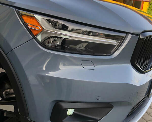 Серый Вольво XC40, объемом двигателя 2 л и пробегом 34 тыс. км за 32900 $, фото 5 на Automoto.ua