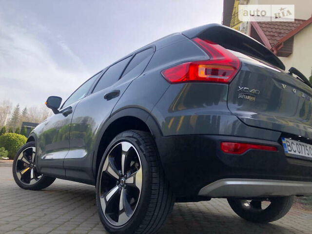 Серый Вольво XC40, объемом двигателя 2 л и пробегом 34 тыс. км за 29900 $, фото 50 на Automoto.ua