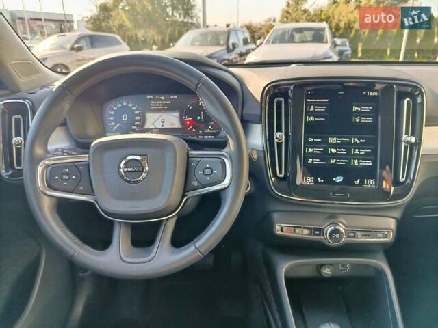 Серый Вольво XC40, объемом двигателя 1.97 л и пробегом 61 тыс. км за 35700 $, фото 12 на Automoto.ua