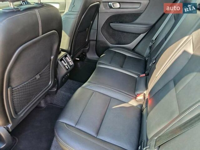 Серый Вольво XC40, объемом двигателя 1.97 л и пробегом 61 тыс. км за 35700 $, фото 19 на Automoto.ua