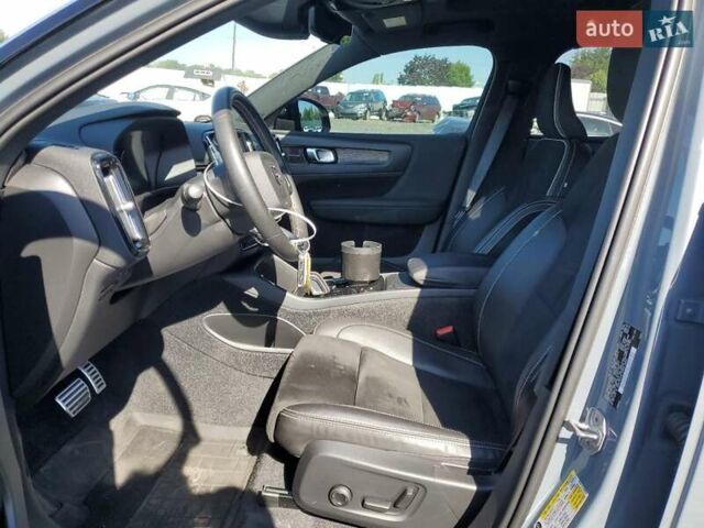 Серый Вольво XC40, объемом двигателя 2 л и пробегом 16 тыс. км за 10000 $, фото 6 на Automoto.ua