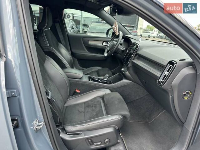 Серый Вольво XC40, объемом двигателя 1.97 л и пробегом 60 тыс. км за 38000 $, фото 29 на Automoto.ua