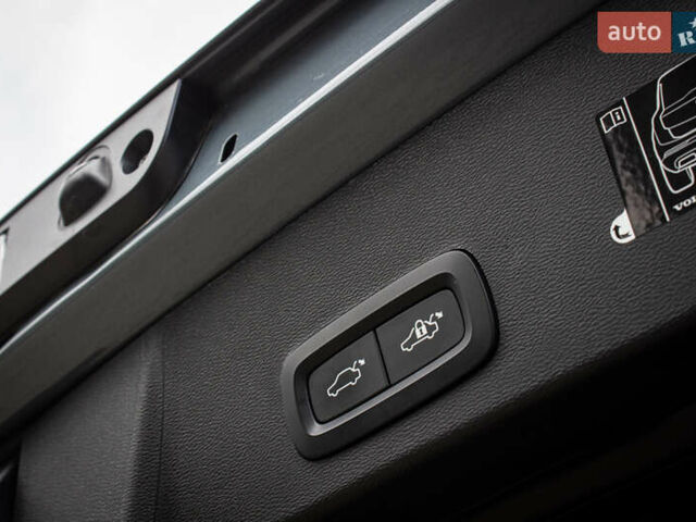 Серый Вольво XC40, объемом двигателя 1.97 л и пробегом 59 тыс. км за 27700 $, фото 35 на Automoto.ua