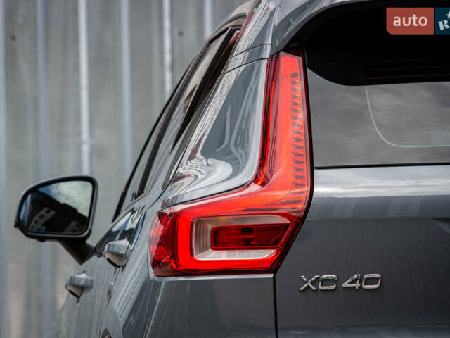 Серый Вольво XC40, объемом двигателя 1.97 л и пробегом 59 тыс. км за 27700 $, фото 27 на Automoto.ua