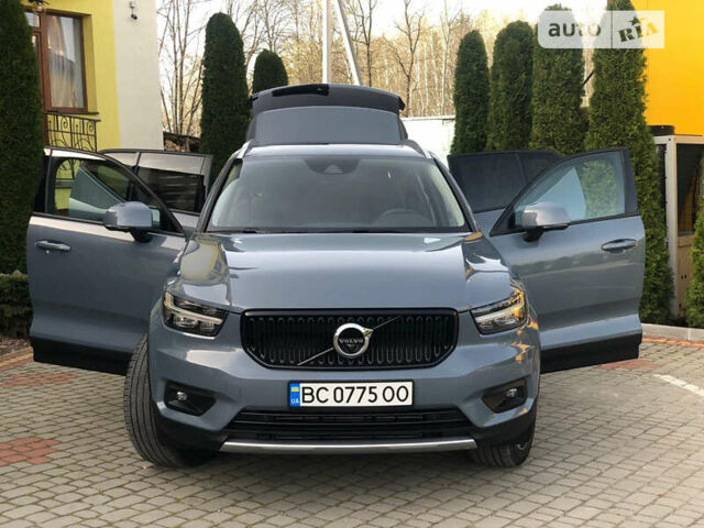 Серый Вольво XC40, объемом двигателя 2 л и пробегом 34 тыс. км за 32900 $, фото 62 на Automoto.ua