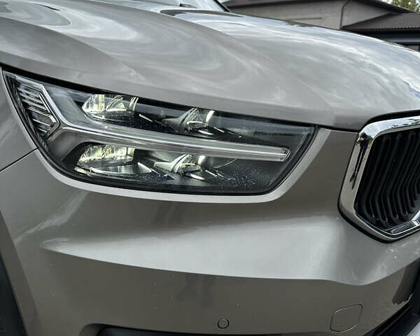Серый Вольво XC40, объемом двигателя 1.97 л и пробегом 132 тыс. км за 30000 $, фото 18 на Automoto.ua