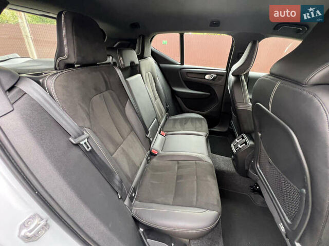 Серый Вольво XC40, объемом двигателя 0 л и пробегом 116 тыс. км за 27300 $, фото 59 на Automoto.ua