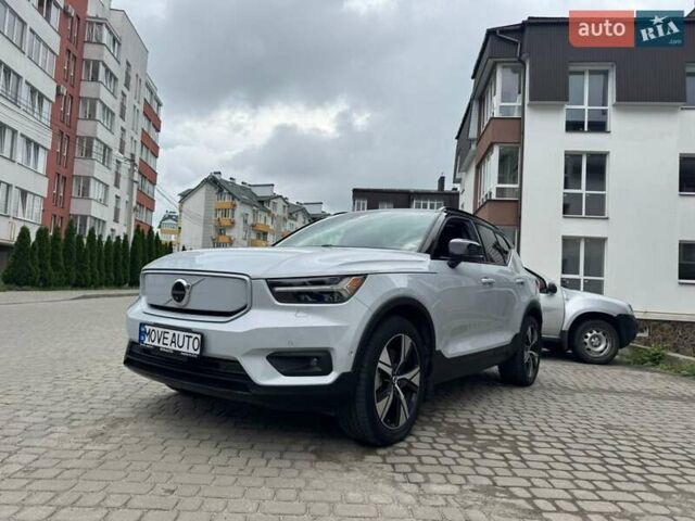 Сірий Вольво XC40, об'ємом двигуна 0 л та пробігом 49 тис. км за 27500 $, фото 3 на Automoto.ua