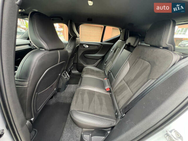 Серый Вольво XC40, объемом двигателя 0 л и пробегом 116 тыс. км за 27300 $, фото 50 на Automoto.ua