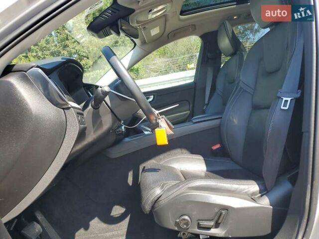 Серый Вольво XC40, объемом двигателя 1.97 л и пробегом 62 тыс. км за 10000 $, фото 6 на Automoto.ua