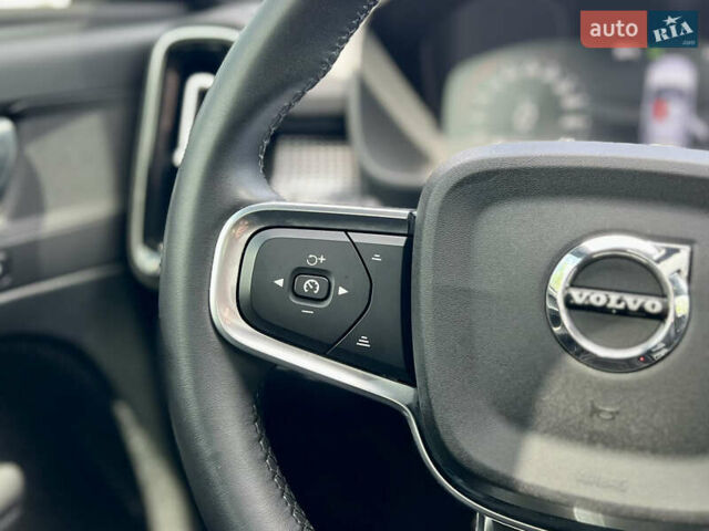 Серый Вольво XC40, объемом двигателя 1.97 л и пробегом 107 тыс. км за 28500 $, фото 19 на Automoto.ua