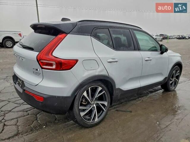 Сірий Вольво XC40, об'ємом двигуна 2 л та пробігом 65 тис. км за 7000 $, фото 3 на Automoto.ua