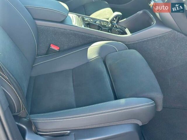 Сірий Вольво XC40, об'ємом двигуна 1.97 л та пробігом 19 тис. км за 39816 $, фото 15 на Automoto.ua