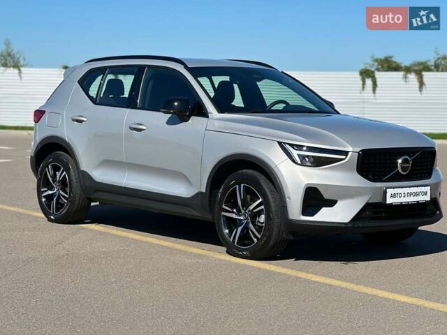 Сірий Вольво XC40, об'ємом двигуна 1.97 л та пробігом 19 тис. км за 39816 $, фото 8 на Automoto.ua