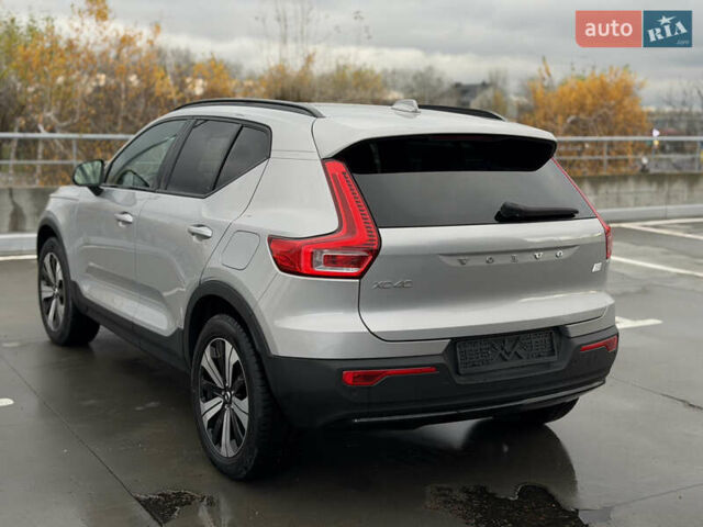 Серый Вольво XC40, объемом двигателя 0 л и пробегом 9 тыс. км за 31500 $, фото 7 на Automoto.ua