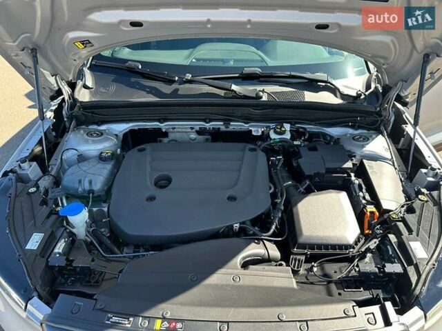 Сірий Вольво XC40, об'ємом двигуна 1.97 л та пробігом 19 тис. км за 39816 $, фото 17 на Automoto.ua