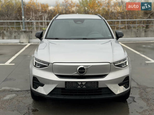 Серый Вольво XC40, объемом двигателя 0 л и пробегом 9 тыс. км за 31500 $, фото 5 на Automoto.ua