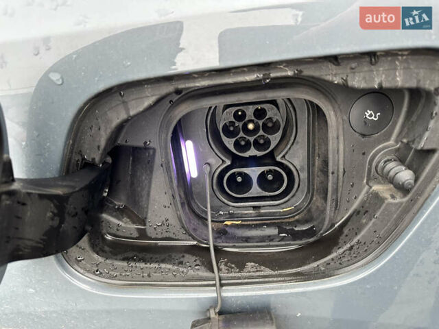 Серый Вольво XC40, объемом двигателя 0 л и пробегом 70 тыс. км за 33900 $, фото 4 на Automoto.ua