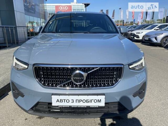 Серый Вольво XC40, объемом двигателя 1.97 л и пробегом 92 тыс. км за 34798 $, фото 1 на Automoto.ua