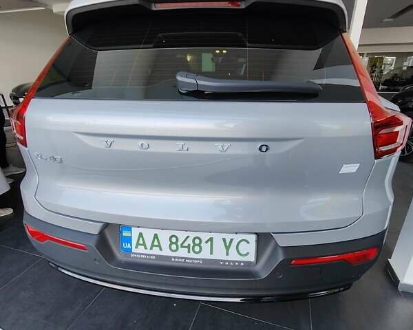Сірий Вольво XC40, об'ємом двигуна 0 л та пробігом 75 тис. км за 34000 $, фото 5 на Automoto.ua