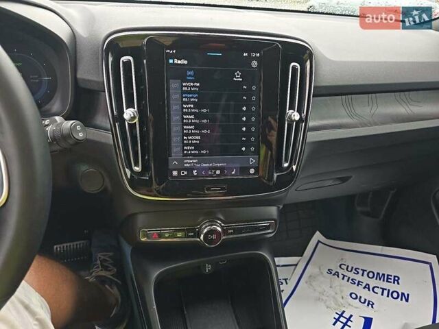 Серый Вольво XC40, объемом двигателя 0 л и пробегом 39 тыс. км за 20000 $, фото 5 на Automoto.ua