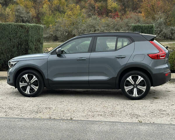 Серый Вольво XC40, объемом двигателя 0 л и пробегом 35 тыс. км за 29500 $, фото 4 на Automoto.ua