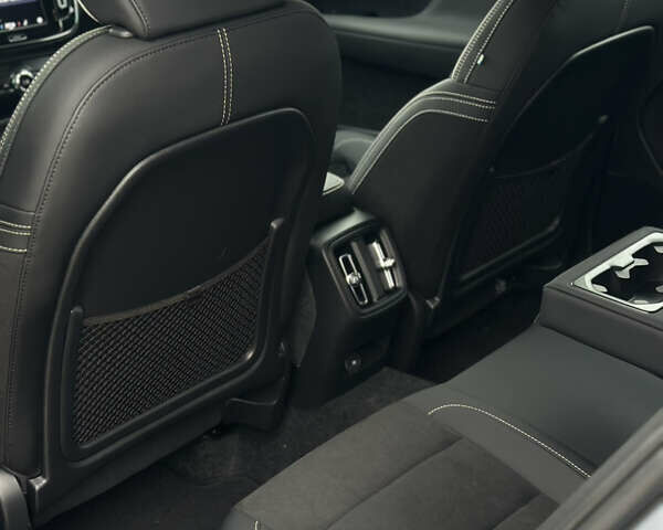 Серый Вольво XC40, объемом двигателя 0 л и пробегом 35 тыс. км за 29500 $, фото 12 на Automoto.ua