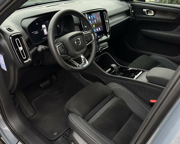 Серый Вольво XC40, объемом двигателя 0 л и пробегом 35 тыс. км за 29500 $, фото 8 на Automoto.ua