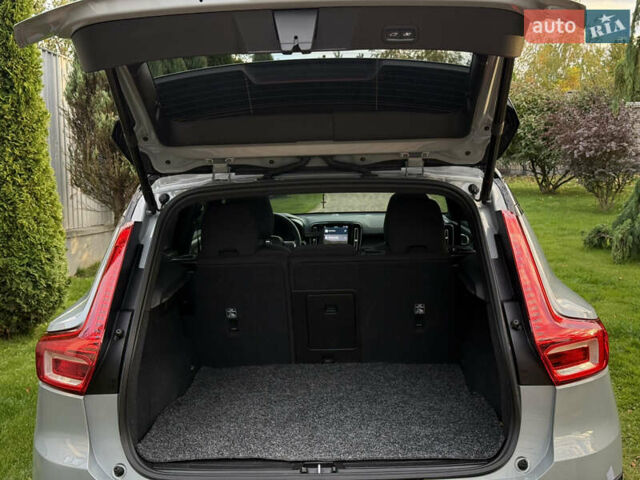 Вольво XC40 2023 в Тернополе на Automoto.ua Серый Вольво XC40, объемом двигателя 0 л и пробегом 34 тыс. км за 29900 $, фото 12 на Automoto.ua