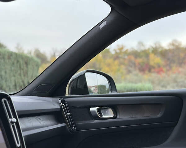 Серый Вольво XC40, объемом двигателя 0 л и пробегом 35 тыс. км за 29500 $, фото 10 на Automoto.ua