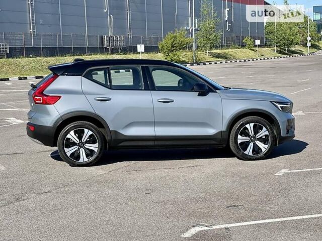 Серый Вольво XC40, объемом двигателя 0 л и пробегом 10 тыс. км за 35999 $, фото 4 на Automoto.ua